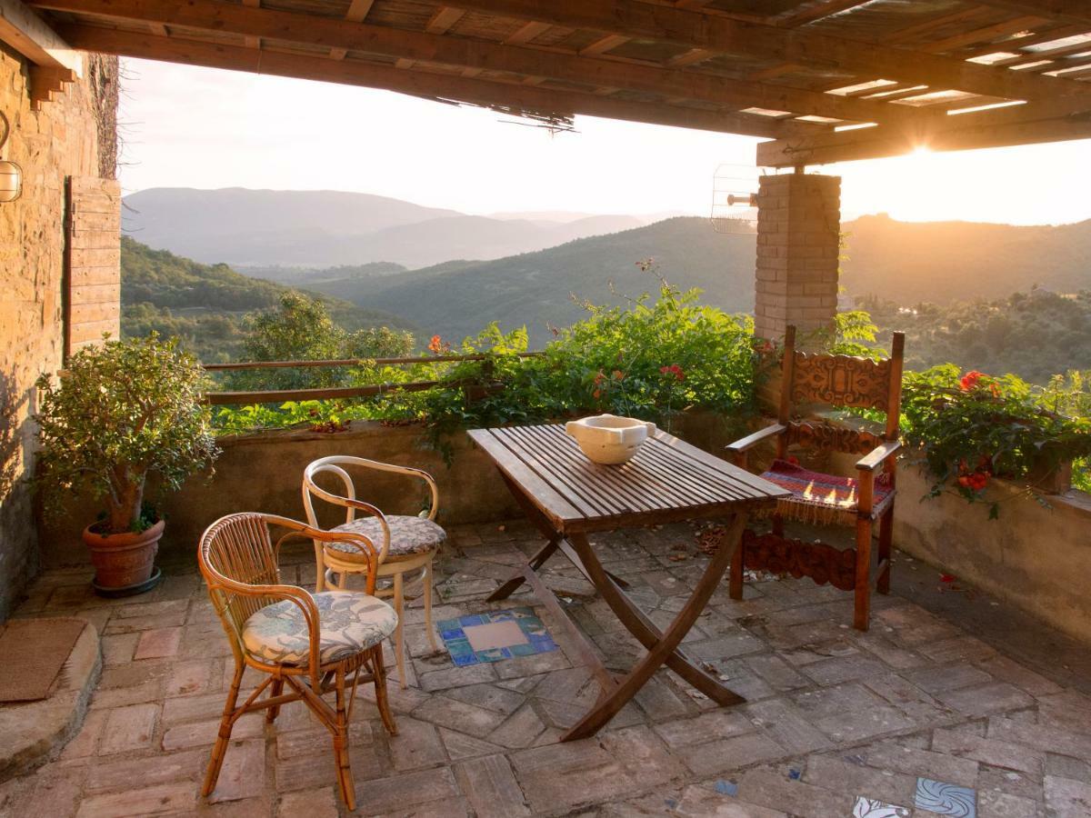مبيت وإفطار Casa La Valle, Gubbio, Frazione Santa Cristina المظهر الخارجي الصورة